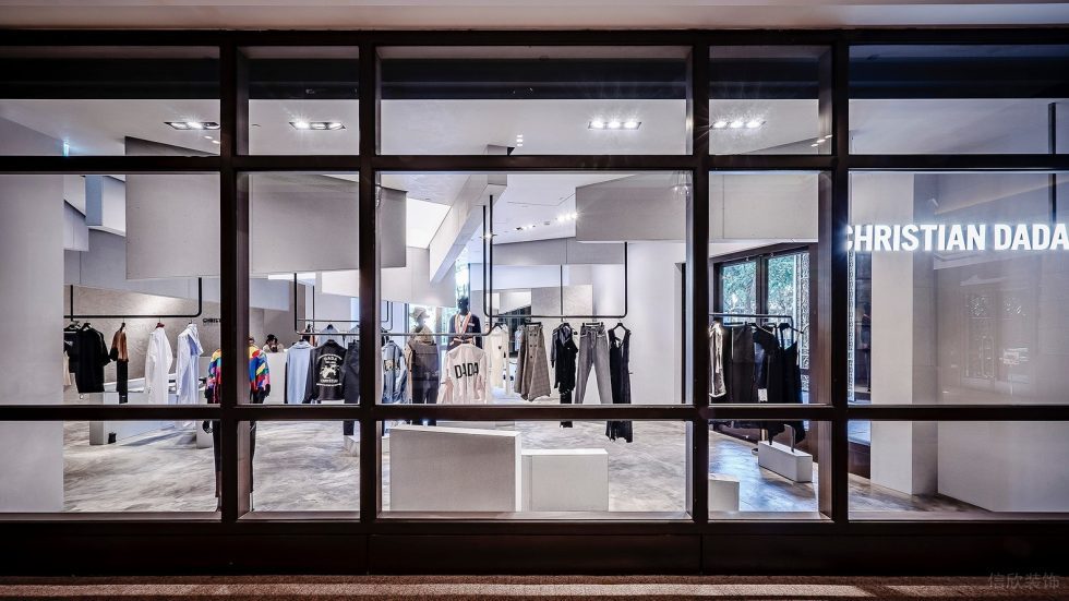 深圳市寶安區西鄉巨星御用品牌臺灣首間旗艦店玻璃窗裝修設計效果圖 深圳市寶安區西鄉巨星御用品牌 Christian Dada 臺灣首間旗艦店玻璃窗裝修設計效果圖