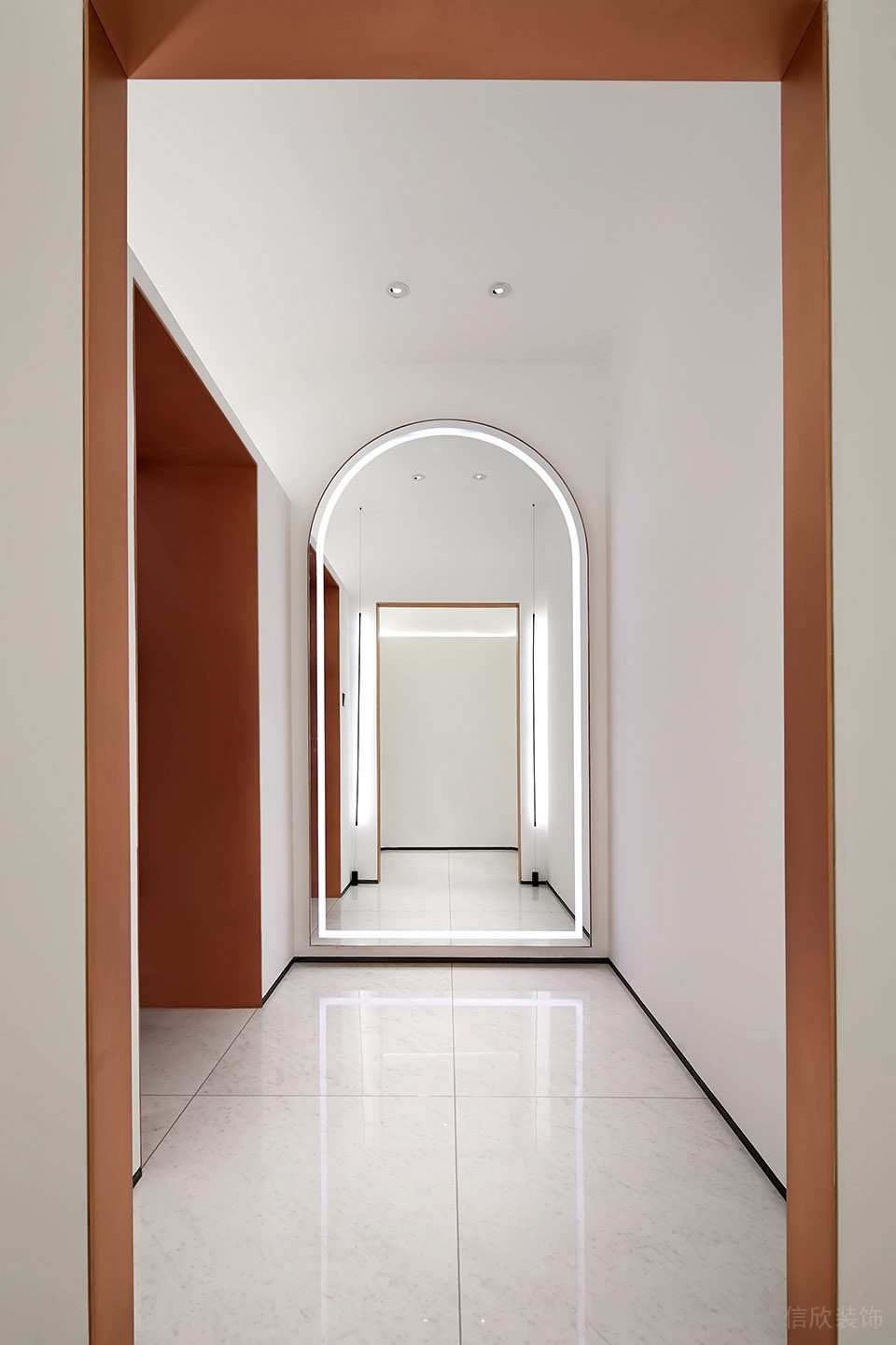 深圳市寶安區(qū)西鄉(xiāng)現(xiàn)代風(fēng)品牌胤一紅幫服裝店過道裝修設(shè)計(jì)效果圖 深圳市寶安區(qū)西鄉(xiāng)現(xiàn)代風(fēng)品牌胤一紅幫服裝店裝修設(shè)計(jì)過道效果圖