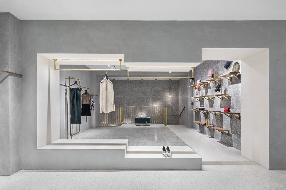 深圳市寶安中心城o.t.s時(shí)尚買(mǎi)手店店裝修設(shè)計(jì)灰色半開(kāi)放式墻面 深圳市寶安中心城o.t.s時(shí)尚買(mǎi)手店店裝修設(shè)計(jì)灰色半開(kāi)放式墻面