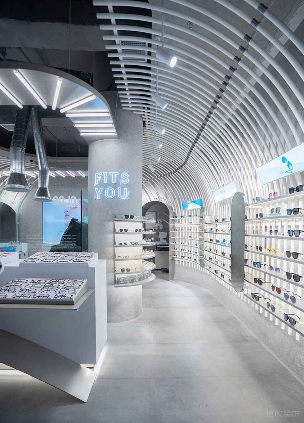 深圳市龍崗區中心城現代風aojo眼鏡店拱形天花設計效果圖 深圳市龍崗區中心城現代風aojo眼鏡店拱形天花設計效果圖