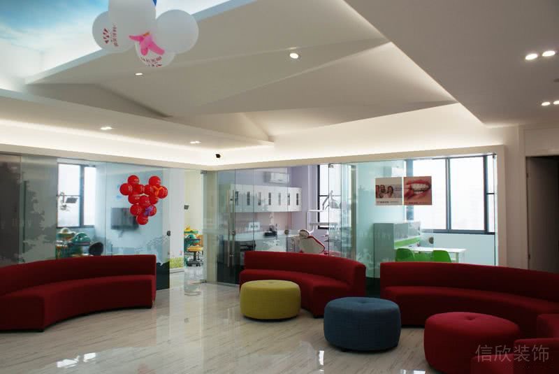 昆明薇思口腔牙科診所兒童候診區(qū)裝修設(shè)計
