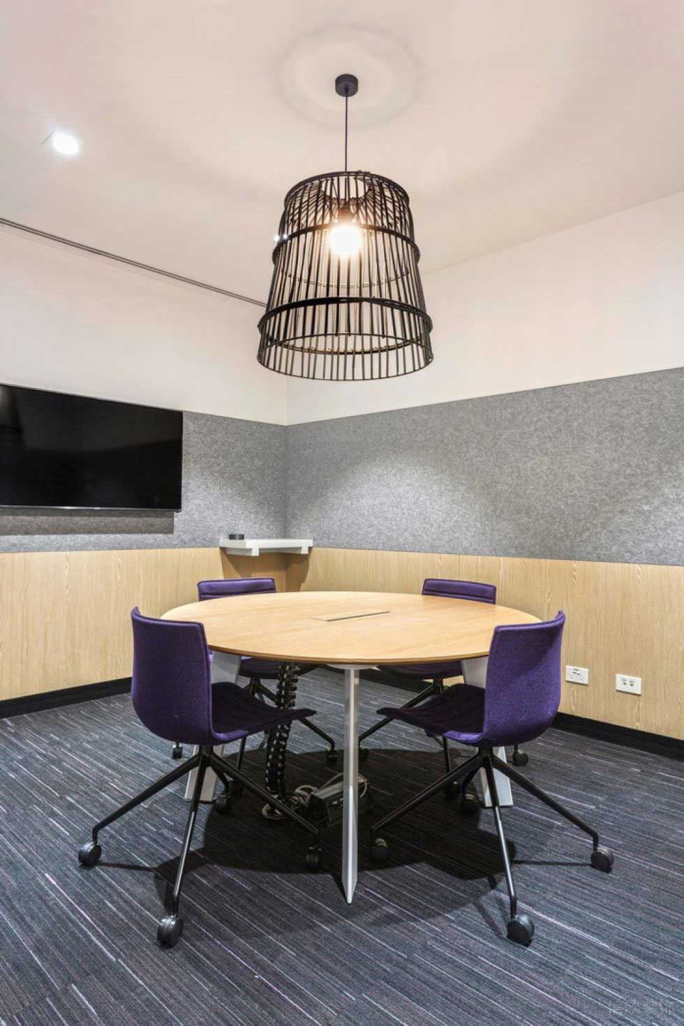 深圳寶安宏發中心大廈700平方米簡約主義原木色自然風辦公室裝修案例洽談室