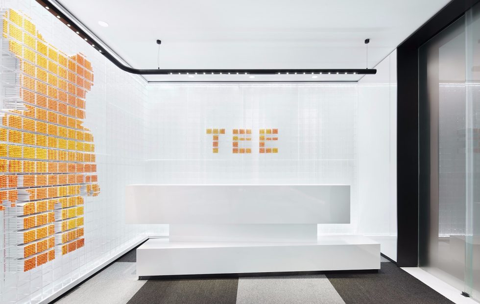 深圳福田萬科濱海云中心150平方米現代主義極簡風辦公室裝修案例前廳接待臺