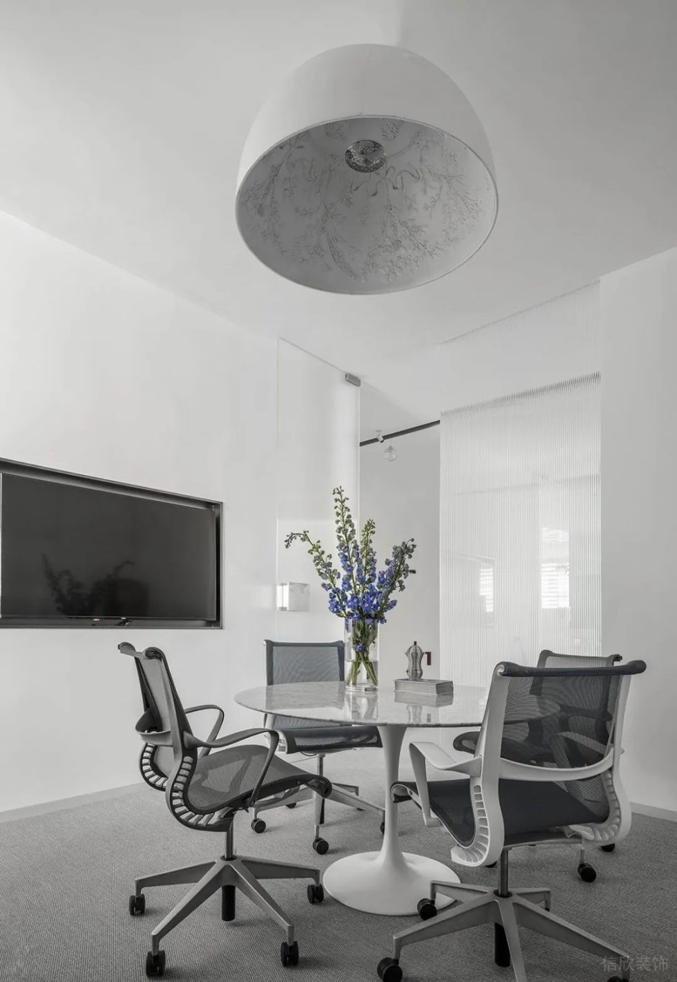 深圳龍崗科爾達大廈900平方米極簡藝術風辦公室裝修案例洽談室 深圳龍崗科爾達大廈900平方米極簡藝術風辦公室裝修案例洽談室