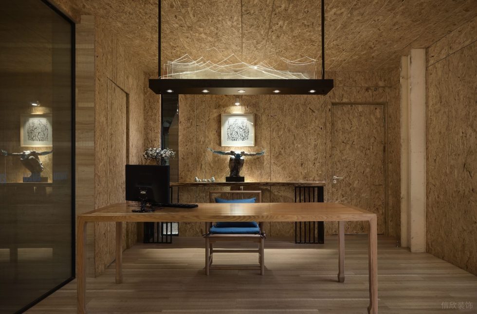 深圳龍崗泉森紅木棉創意園600平方米工業主義原木風辦公室裝修案例經理辦公室工作區