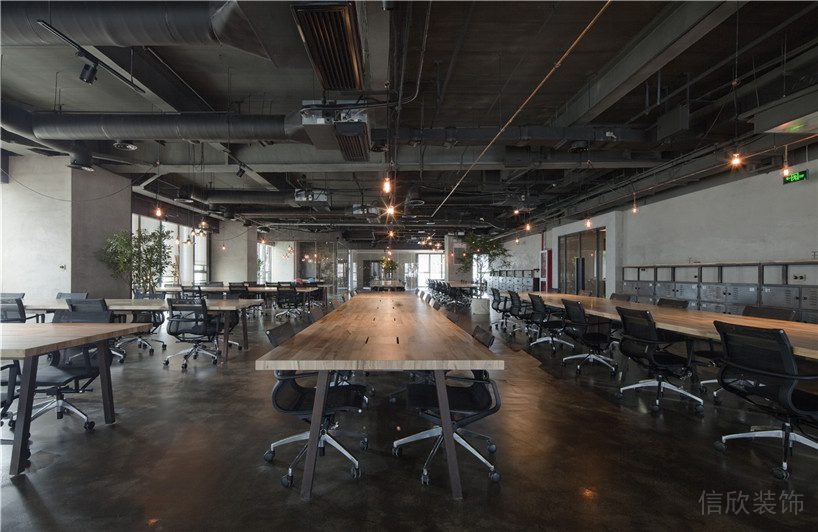 深圳龍崗正中時代廣場3500平方米暗色調工業(yè)風辦公室裝修案例辦公大廳 深圳龍崗正中時代廣場3500平方米暗色調工業(yè)風辦公室裝修案例辦公大廳
