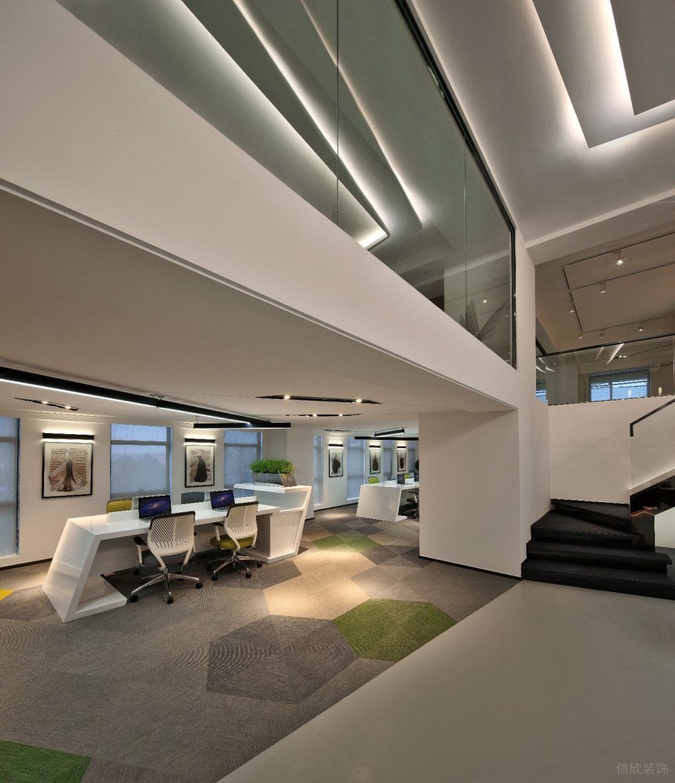 深圳羅湖物資控股置地大廈900平方米現(xiàn)代主義時(shí)尚風(fēng)loft辦公室裝修案例一層辦公區(qū) 深圳羅湖物資控股置地大廈900平方米現(xiàn)代主義時(shí)尚風(fēng)loft辦公室裝修案例一層辦公區(qū)