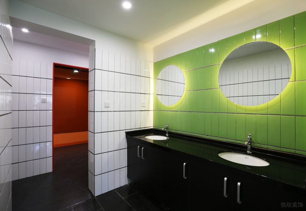 深圳南山凱達(dá)爾集團(tuán)中心大廈2800平方米工業(yè)主義科幻風(fēng)辦公室裝修案例衛(wèi)生間 深圳南山凱達(dá)爾集團(tuán)中心大廈2800平方米工業(yè)主義科幻風(fēng)辦公室裝修案例衛(wèi)生間