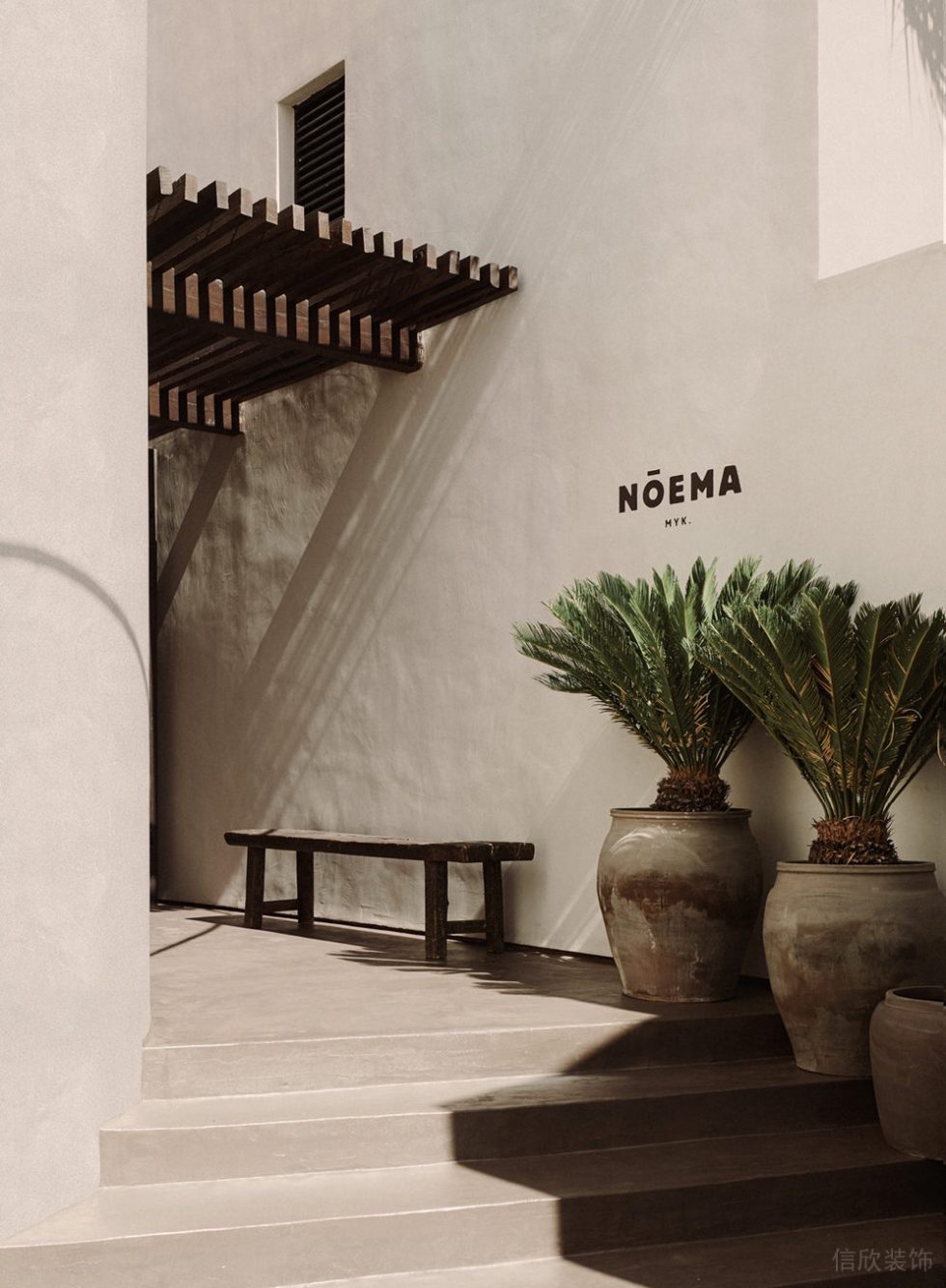 復古田園風西餐廳奶油白外墻顏色裝修設計