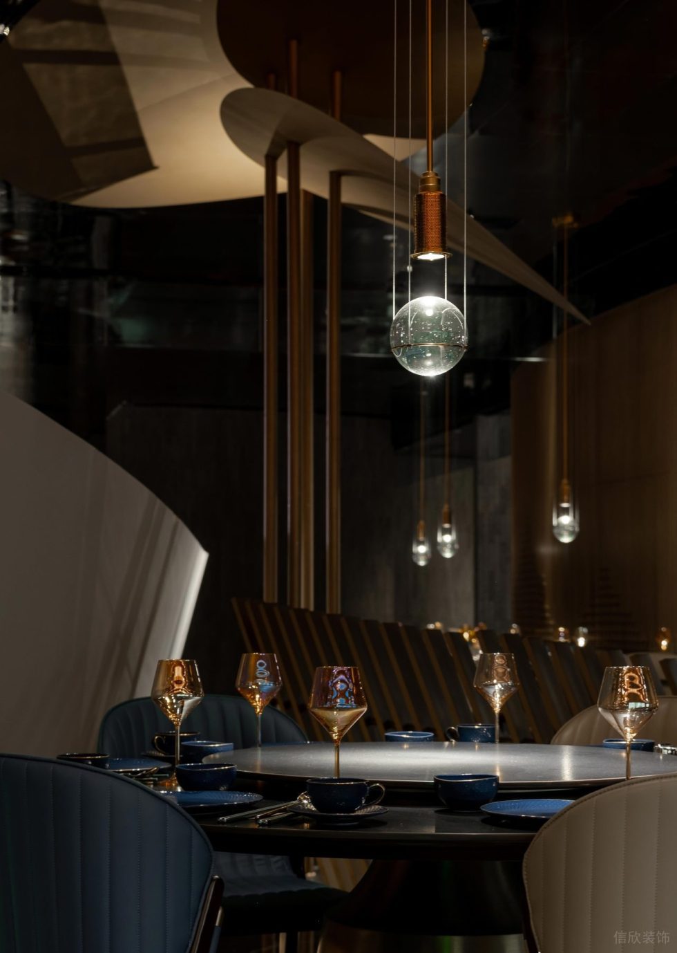 精奢輕工業(yè)中餐廳造型燈飾裝修設(shè)計