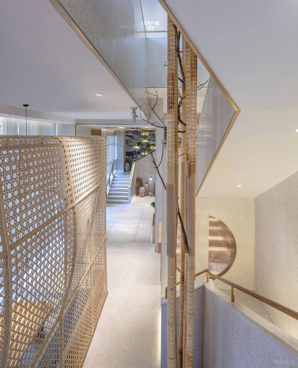 簡約原木風(fēng)餐廳客流引領(lǐng)動線裝修設(shè)計