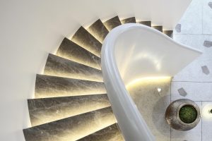 簡(jiǎn)約原木風(fēng)中餐廳白色簡(jiǎn)約樓梯區(qū)裝修設(shè)計(jì)