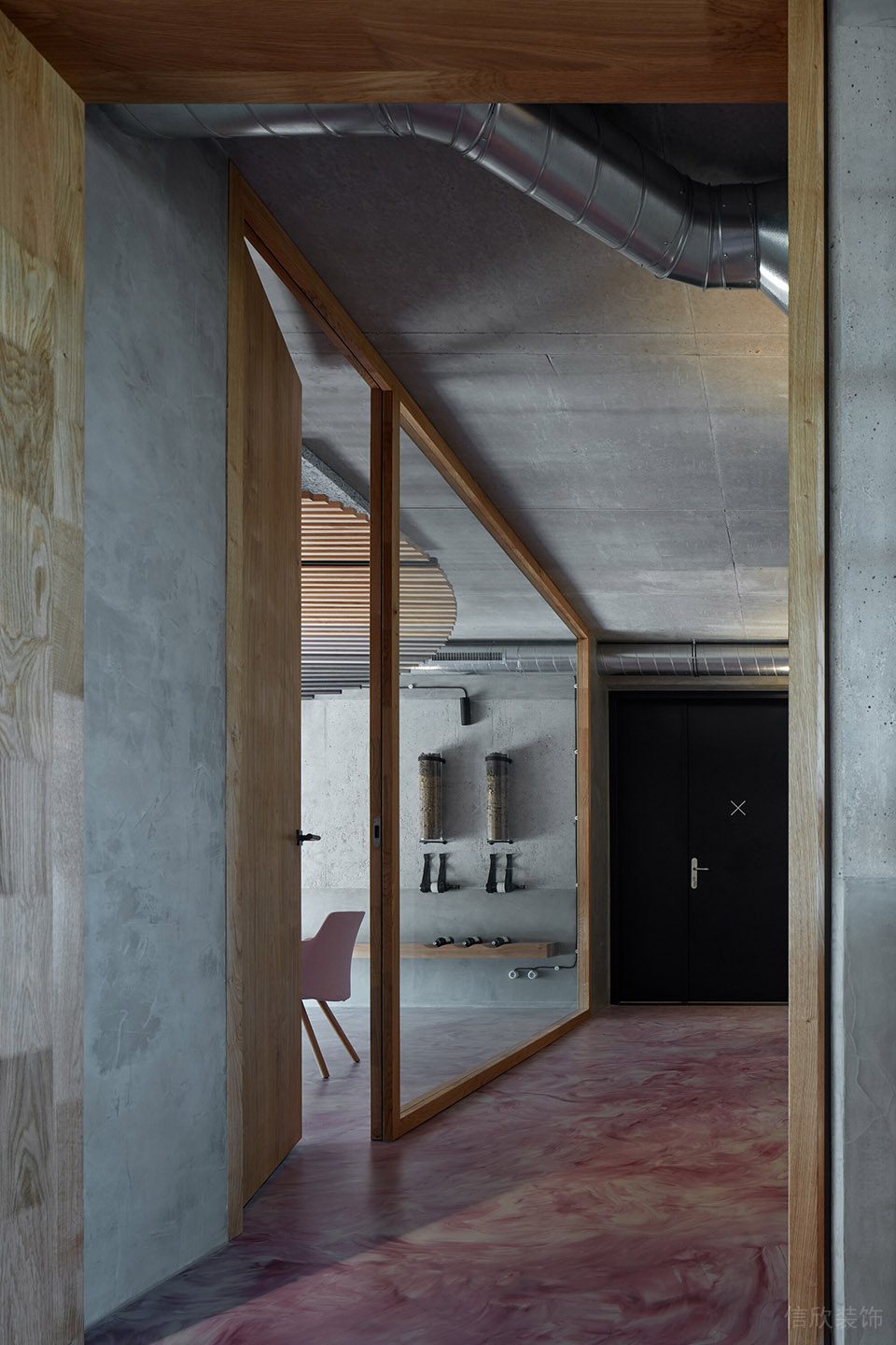 深圳寶安簡約輕工業(yè)酒館通道裝修設(shè)計(jì)