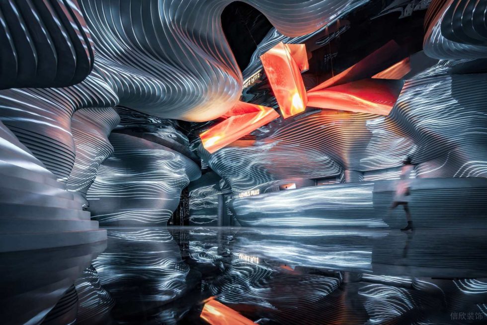 深圳福田藝術(shù)摩登風酒吧銀色大廳裝修設(shè)計