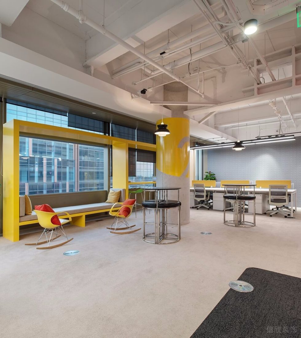 深圳龍崗山海商業(yè)廣場工業(yè)現(xiàn)代風(fēng)設(shè)計特色辦公室裝修案例技術(shù)部門辦公區(qū) 深圳龍崗山海商業(yè)廣場工業(yè)現(xiàn)代風(fēng)設(shè)計特色辦公室裝修案例技術(shù)部門辦公區(qū)