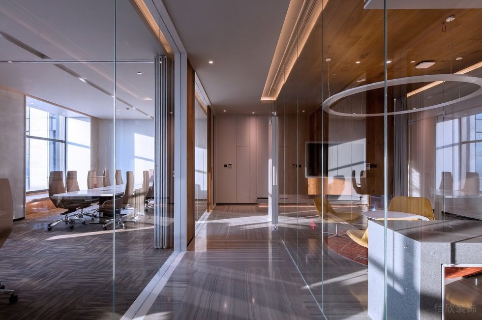 深圳龍崗萬國城大廈簡約現代風設計特色辦公室裝修案例過道玻璃隔墻 深圳龍崗萬國城大廈簡約現代風設計特色辦公室裝修案例過道玻璃隔墻