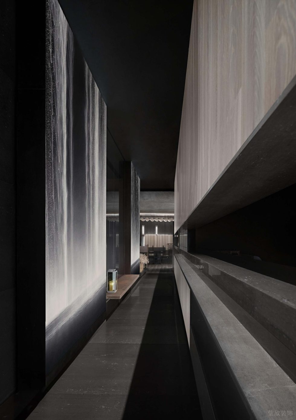 深圳羅湖簡雅日料餐廳過道裝修設(shè)計