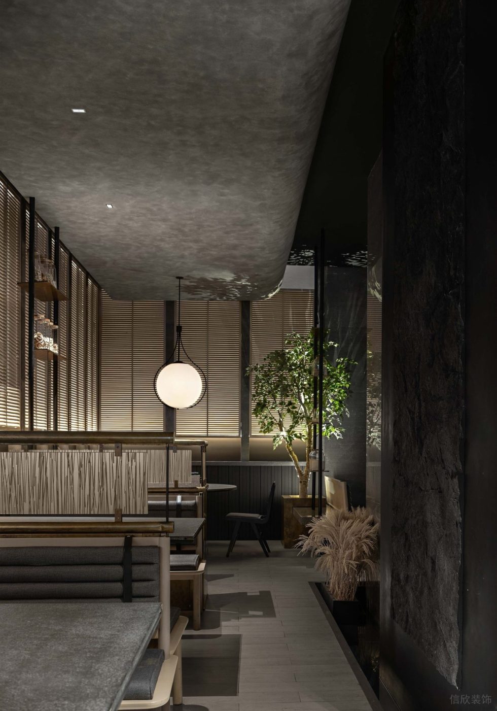 深圳羅湖簡雅日料餐廳吊頂細(xì)節(jié)裝修設(shè)計