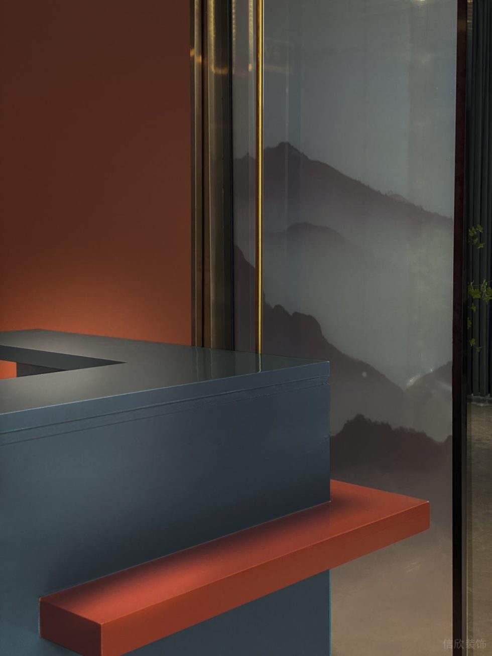 深圳龍華新中式風(fēng)格餐廳藍(lán)色條案時尚裝修設(shè)計