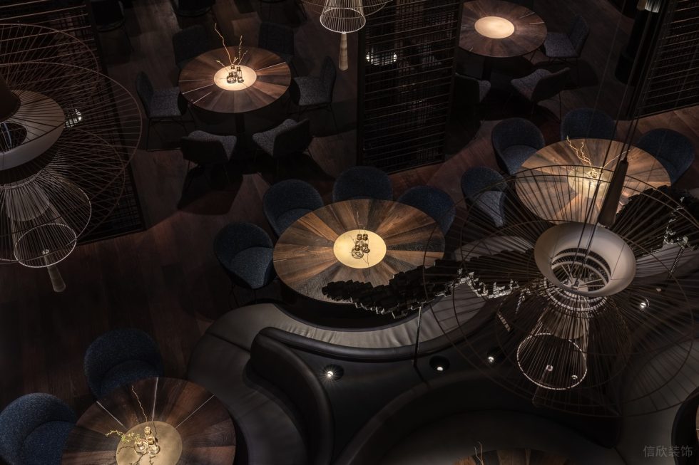 深圳南山黑色金屬高雅酒吧用餐廳裝修設(shè)計(jì)