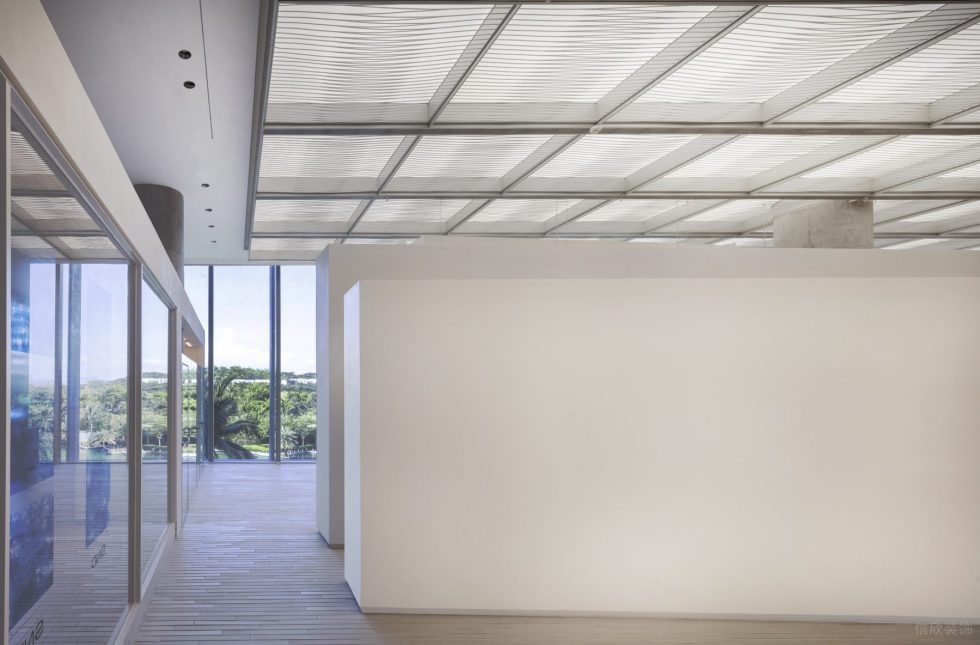 深圳市寶安區(qū)新安snd概念店裝修設計 頂面