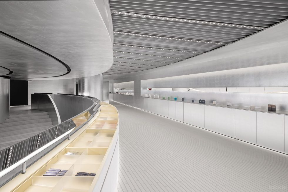 深圳市福田區(qū)景田現(xiàn)代風(fēng)美妝旗艦店裝修設(shè)計效果圖頂面