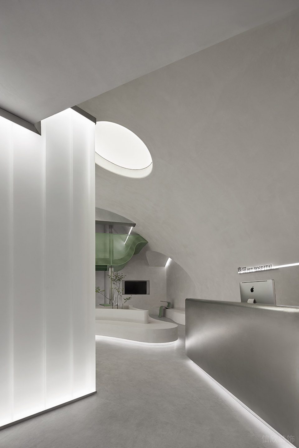 深圳市龍崗區(qū)龍崗中心城春田寵物醫(yī)院裝修設計-不銹鋼帶燈條前臺二 深圳市龍崗區(qū)龍崗中心城春田寵物醫(yī)院裝修設計-不銹鋼帶燈條前臺二