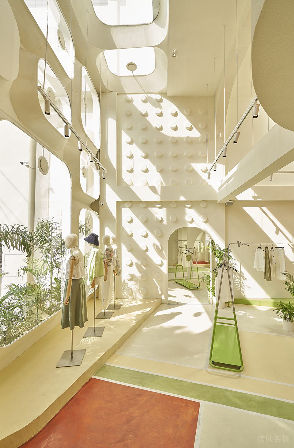 深圳市龍崗區坪地現代風服裝店libe旗艦裝修設計 大廳