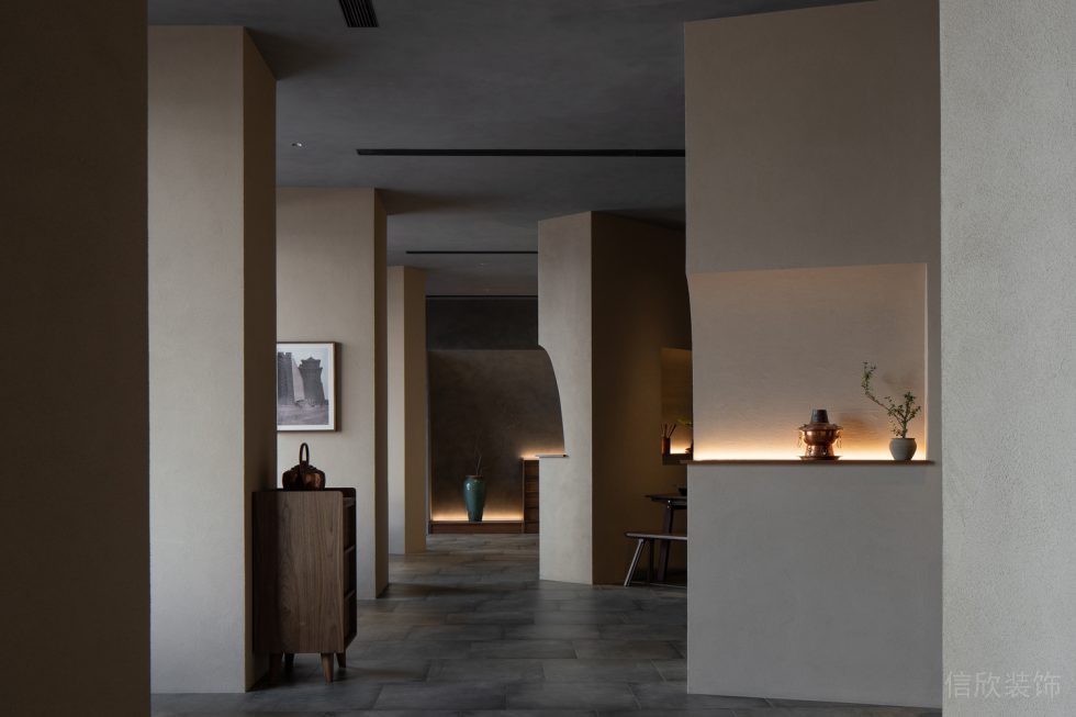 深圳市龍崗區(qū)中式風(fēng)格餐廳白色陶藝品擺件裝修設(shè)計(jì)