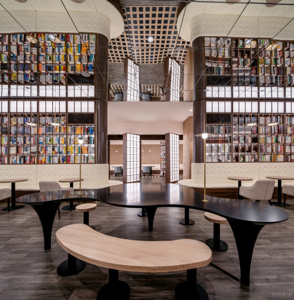 深圳市羅湖區寶安南新中式風書店裝修設計-實木弧形桌椅閱讀區 深圳市羅湖區寶安南新中式風書店裝修設計-實木弧形桌椅閱讀區