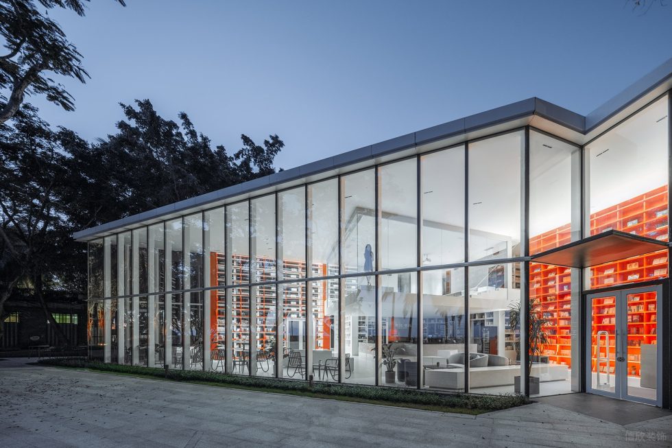 深圳市羅湖區(qū)布心天涯書局裝修設(shè)計(jì) 正立面