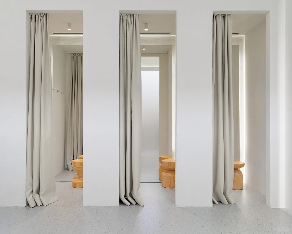 深圳市龍華區(qū)大浪侘寂風服裝店裝修設計-試衣區(qū) 深圳市龍華區(qū)大浪侘寂風服裝店裝修設計-試衣區(qū)