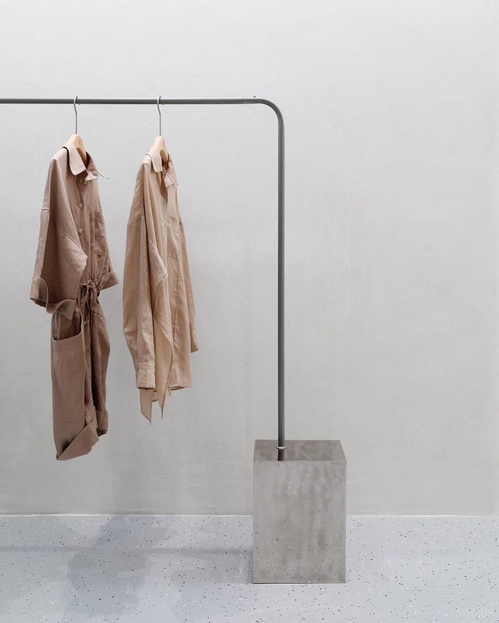 深圳市龍華區(qū)大浪侘寂風服裝店裝修設計-展示區(qū) 深圳市龍華區(qū)大浪侘寂風服裝店裝修設計-展示區(qū)