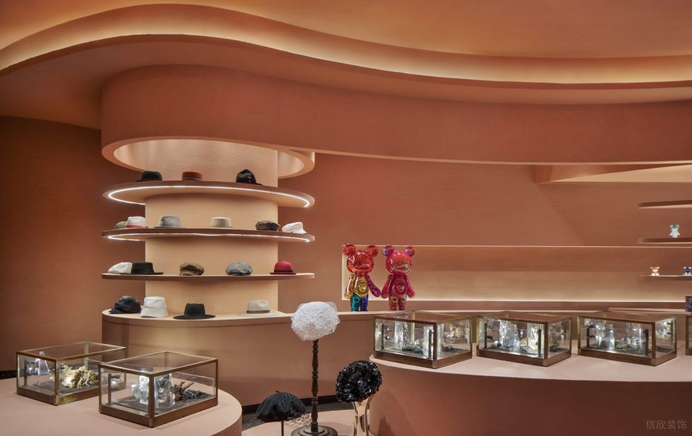 深圳市羅湖區(qū)黃貝嶺現(xiàn)代風(fēng)WHAT’S UP帽飾店裝修設(shè)計(jì)-圓柱帽架展示 深圳市羅湖區(qū)黃貝嶺現(xiàn)代風(fēng)WHAT’S UP帽飾店裝修設(shè)計(jì)-圓柱帽架展示