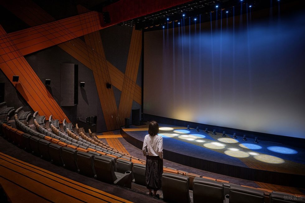 深圳市羅湖區洪湖現代風金逸影城裝修設計實景效果圖-紅黑撞色放映廳 深圳市羅湖區洪湖現代風金逸影城裝修設計實景效果圖-紅黑撞色放映廳