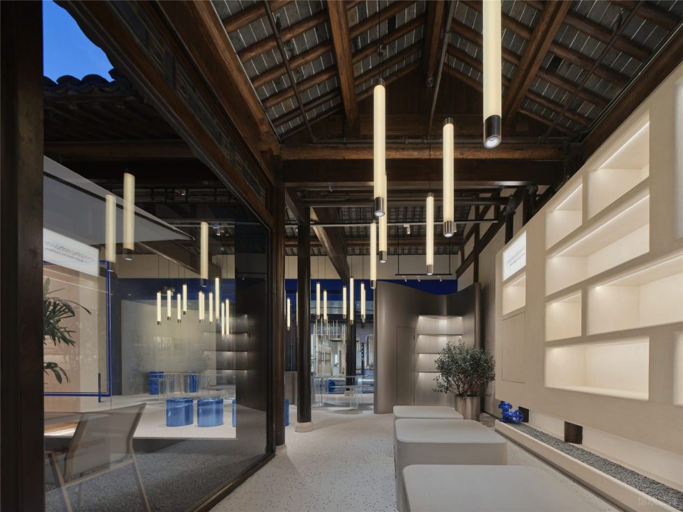 深圳市南山區(qū)后海taic工藝品店裝修設計 頂面