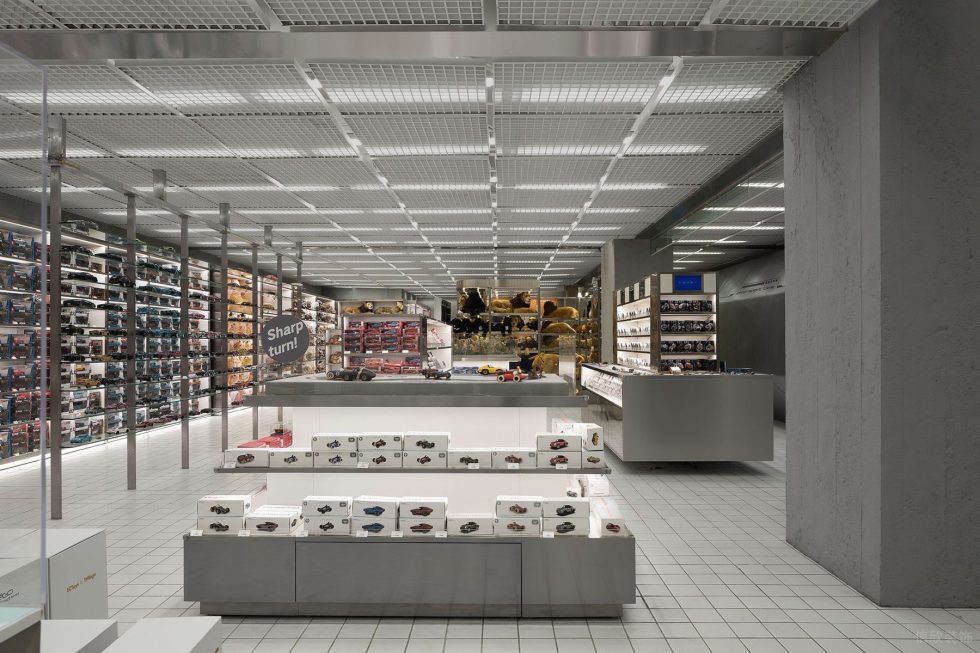 深圳市南山區(qū)后海x11全球旗艦店裝修設(shè)計(jì) 潮品展區(qū)