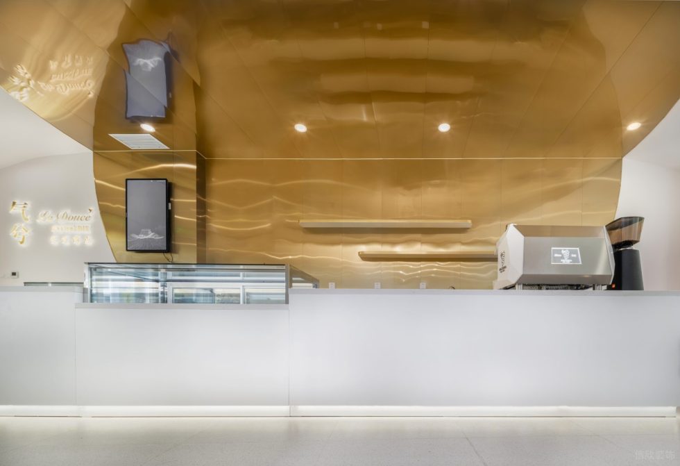 深圳市南山區(qū)科技園烘培體驗(yàn)店裝修設(shè)計(jì) 入口收銀區(qū)