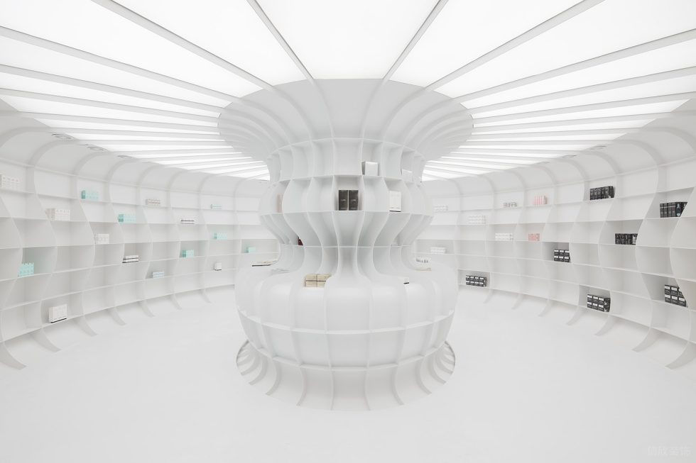 深圳市南山區(qū)南頭工業(yè)風(fēng)化妝品店裝修設(shè)計(jì)實(shí)景圖-白色圓形展區(qū) 深圳市南山區(qū)南頭工業(yè)風(fēng)化妝品店裝修設(shè)計(jì)實(shí)景圖-白色圓形展區(qū)