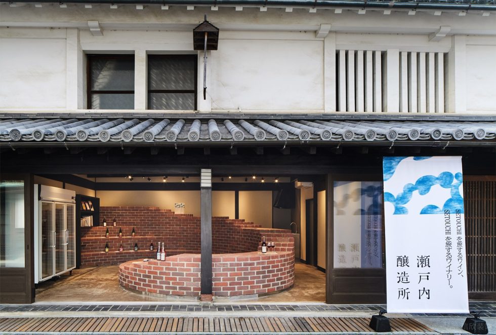 釀酒工廠展廳紅磚展臺(tái)裝修