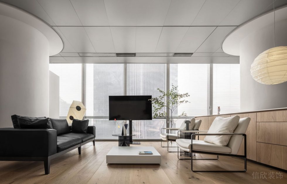 深圳市南山區(qū)天瓏大廈現(xiàn)代簡(jiǎn)約原木風(fēng)辦公室裝修設(shè)計(jì)方案 前臺(tái)服務(wù)臺(tái)和接待區(qū) (2)