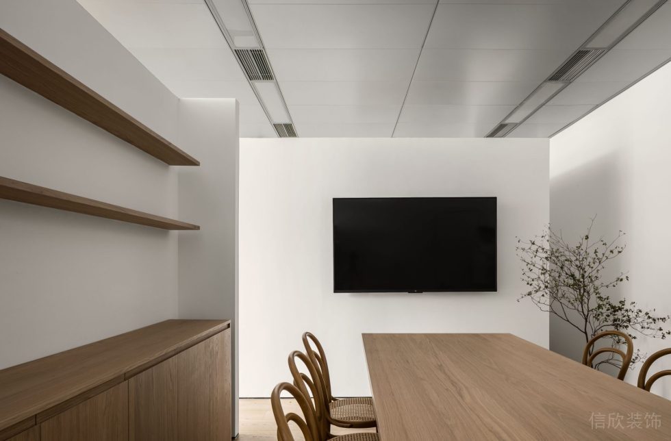 深圳市南山區(qū)天瓏大廈現(xiàn)代簡(jiǎn)約原木風(fēng)辦公室裝修設(shè)計(jì)方案 辦公區(qū)