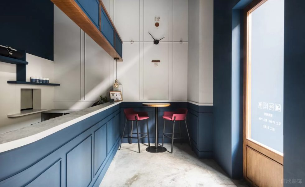 北歐簡(jiǎn)約風(fēng)飲品店墻上簡(jiǎn)約掛鐘裝修設(shè)計(jì)