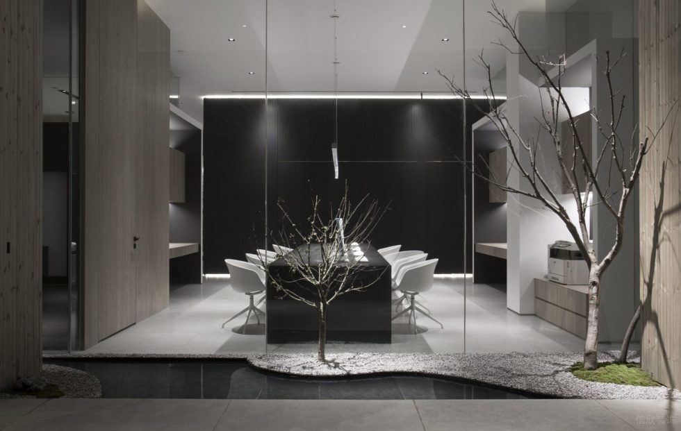 多元極簡(jiǎn)風(fēng)辦公室裝修設(shè)計(jì)辦公區(qū)素色植物景觀