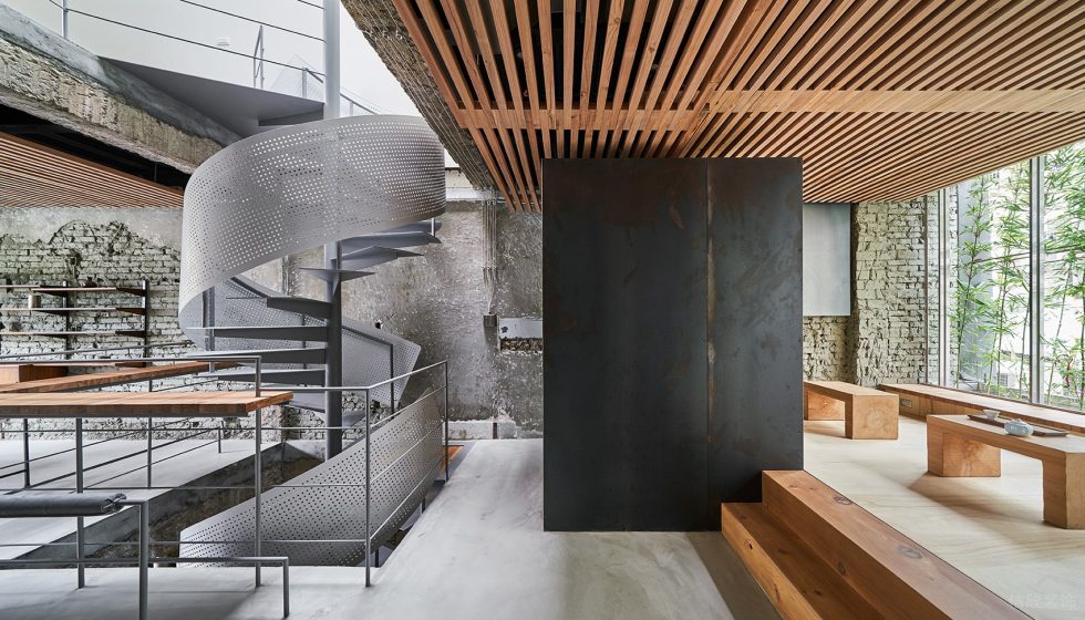 復(fù)古工業(yè)風格茶室黑色做舊金屬墻面隔斷裝修設(shè)計