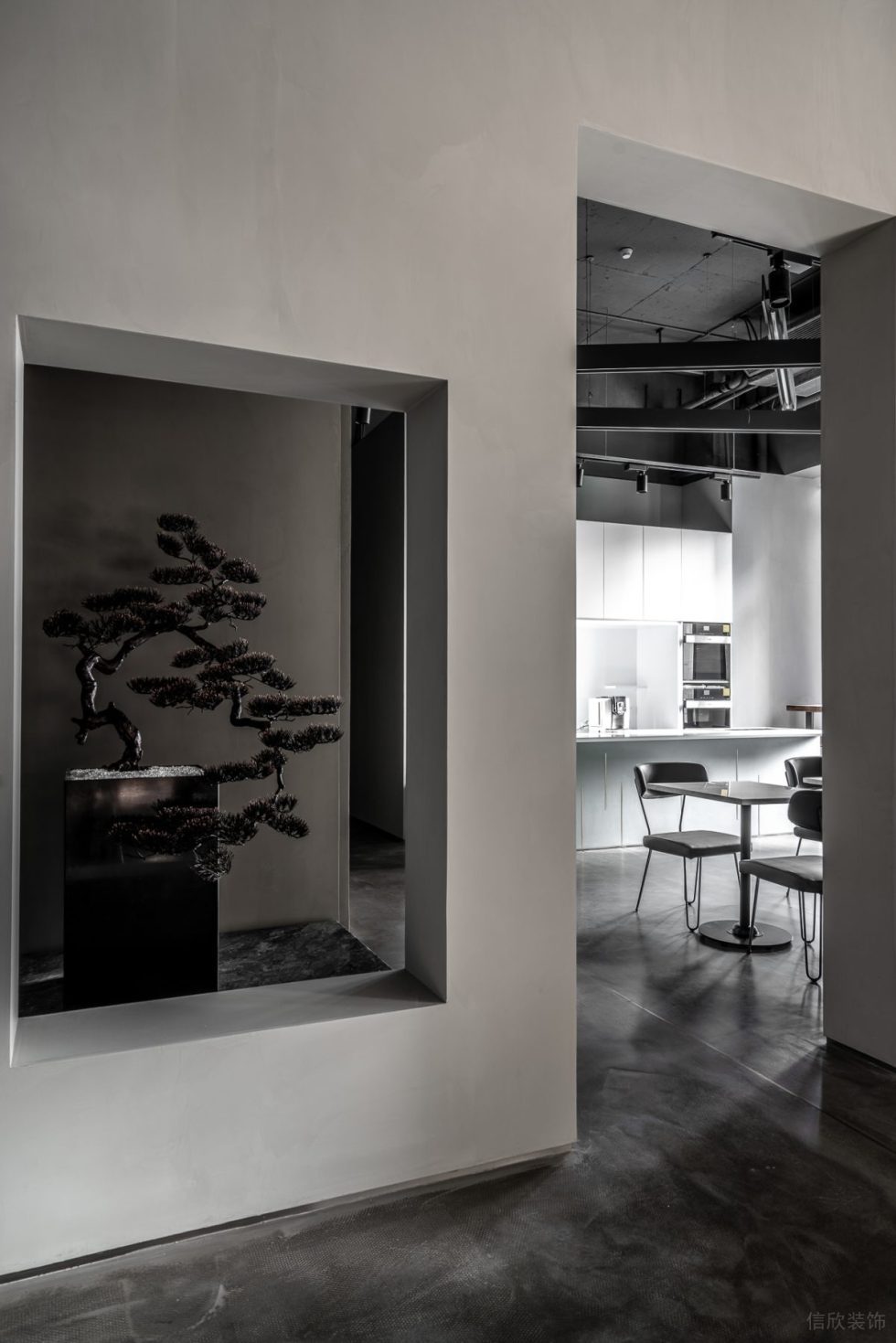 灰色極簡(jiǎn)工業(yè)風(fēng)辦公室裝修設(shè)計(jì)深色調(diào)植物盆景 灰色極簡(jiǎn)工業(yè)風(fēng)辦公室裝修設(shè)計(jì)深色調(diào)植物盆景