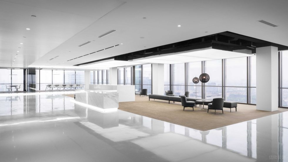 潔白現代風辦公室裝修設計深灰色沙發組合 潔白現代風辦公室裝修設計深灰色沙發組合