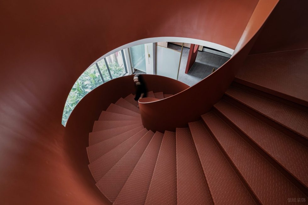 簡(jiǎn)約中式風(fēng)中餐廳中國(guó)紅梯道色彩裝修設(shè)計(jì)