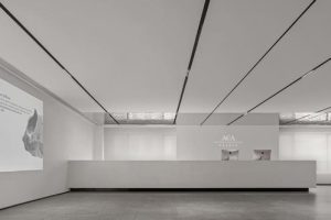 深圳寶安區(qū)西鄉(xiāng)滿京華soho藝巒白色主調(diào)現(xiàn)代極簡(jiǎn)主義風(fēng)格辦公室裝修設(shè)計(jì) 前臺(tái)服務(wù)區(qū)