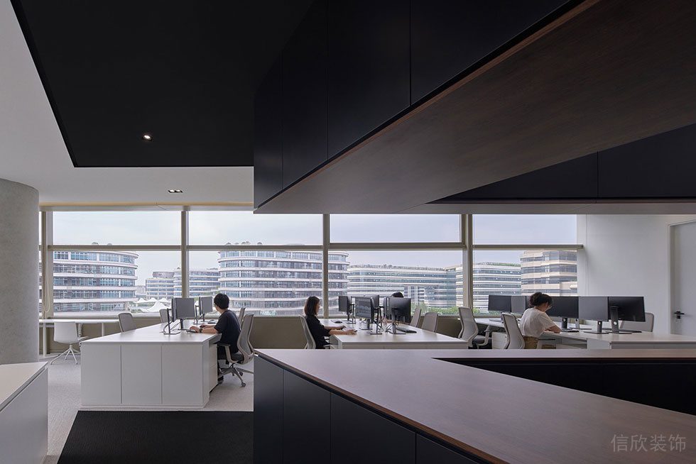 深圳福田區(qū)蓮花安聯(lián)大廈黑白簡(jiǎn)約風(fēng)格辦公室裝修案例 書(shū)架